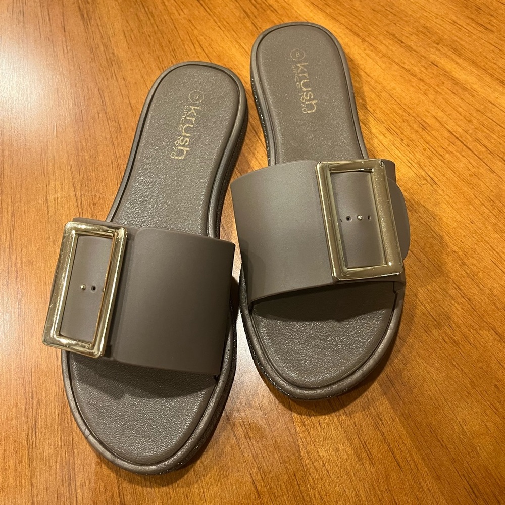 Krush sandals 🩴